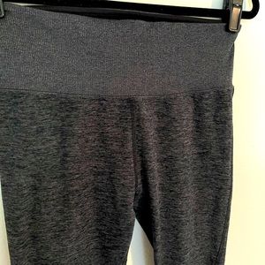 Alo lounge legging grey, like new